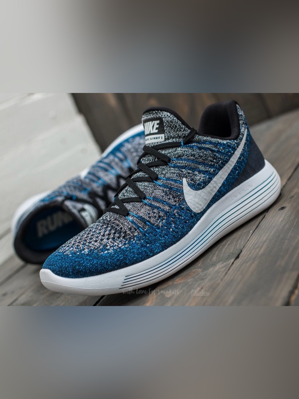 Nike LunarEpic Low Flyknit 2 Photo Blue Running Shoes-Womens 7.5 OR Youth 6Y